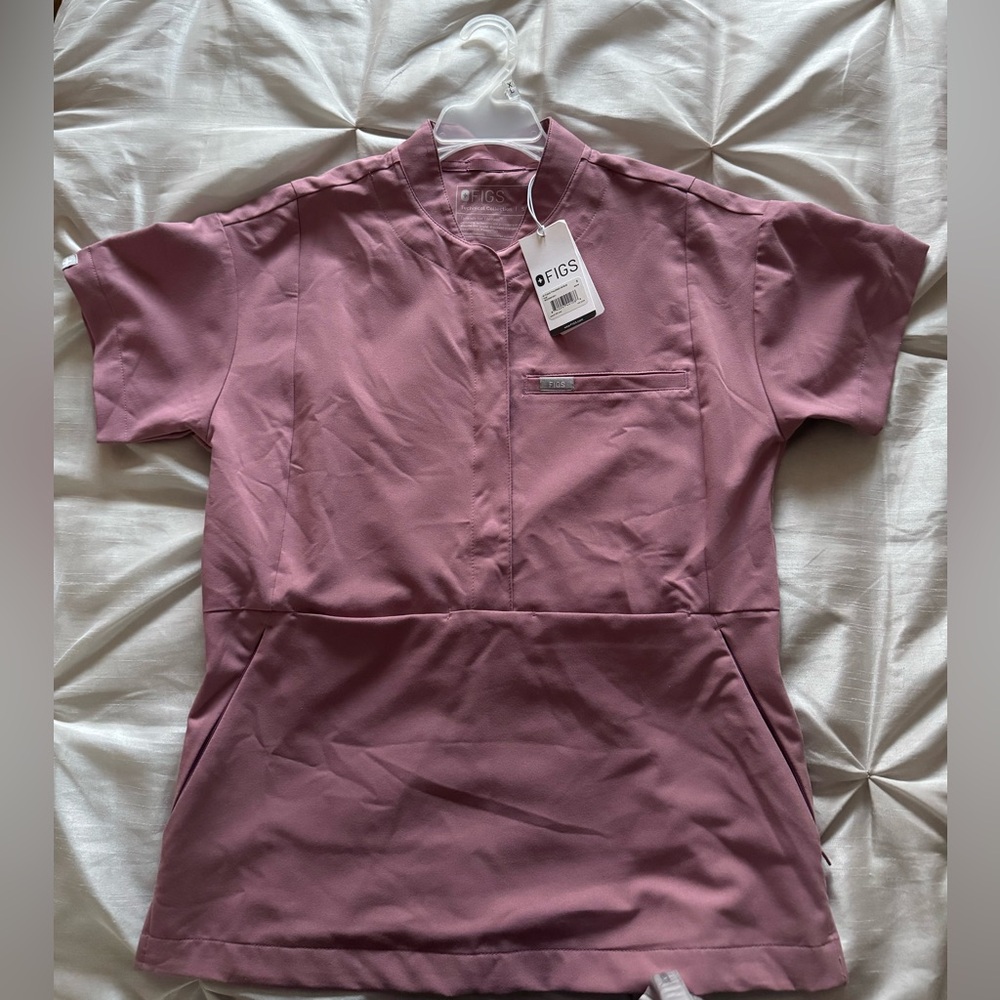 Mauve Pink Figs scrub top